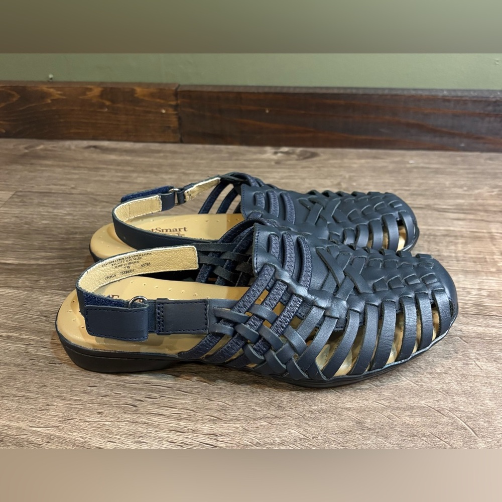 Tejida Tioga Women’s Size 7 Wide Navy Blue Haurache Sandals